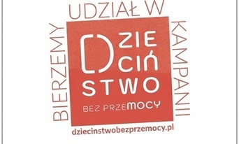 na bialym tle czerwony kwadrat z napisem dzieciństwo