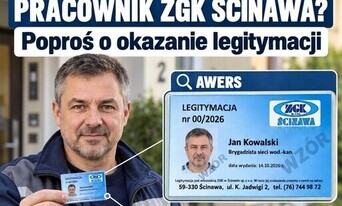 na niebieskim tle osoba pokazująca kartkę
