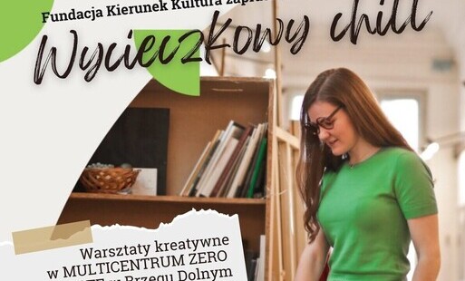 plakat informujący o wycieczce, na plakacie kobieta w zielonej bluzce