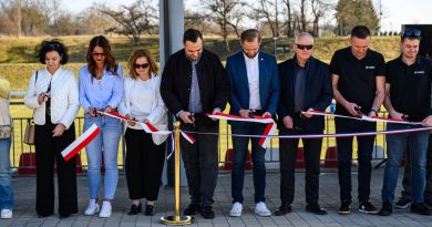 Komfort dla kibiców – zadaszona trybuna otwarta (FOTO)