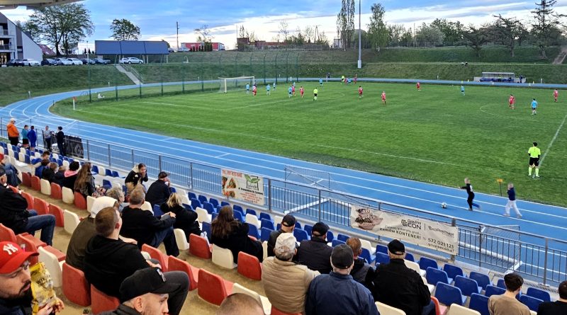 Odra liderem, Sparta na podium, remis Czarnych